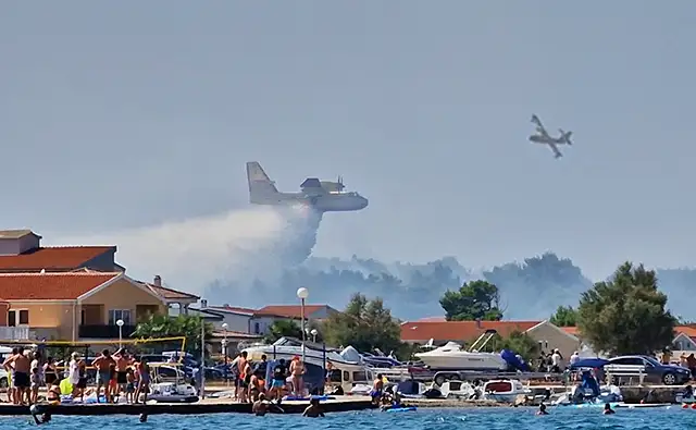 Požar na otoku Viru pod kontrolom