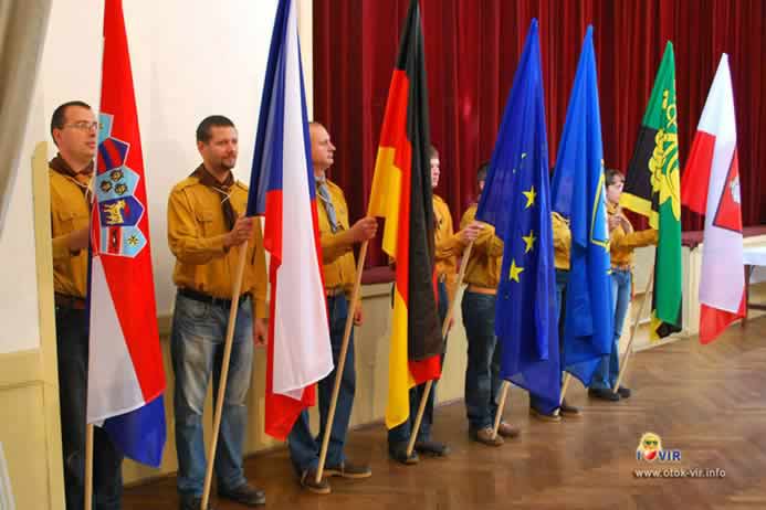 Zastave na svečanosti dodjele priznanja grada Oslavanyja