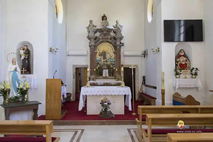 Oltar župne crkve svetog Jurja na otoku Viru